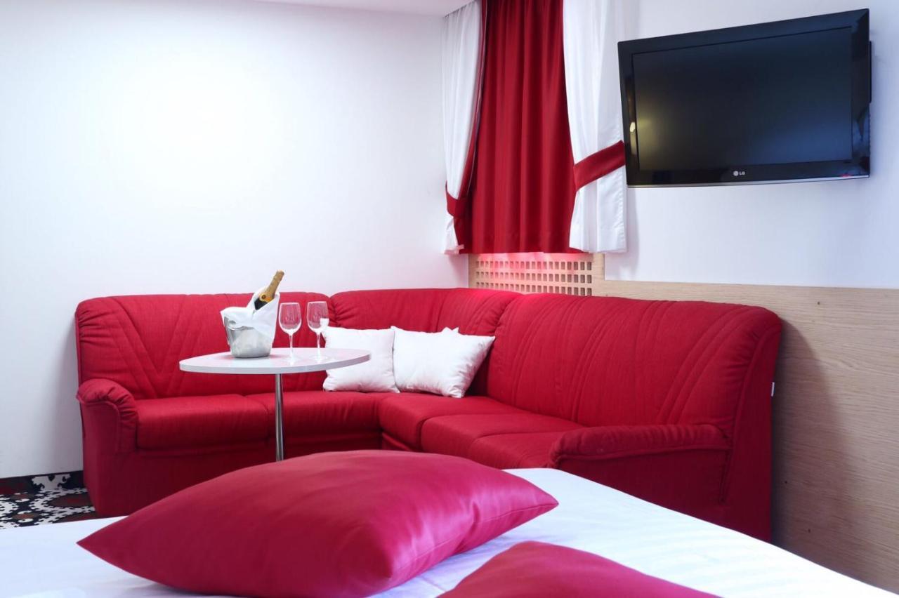 Royal Olympic Hotel Pinzolo Esterno foto